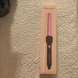 Rose gold curling wand